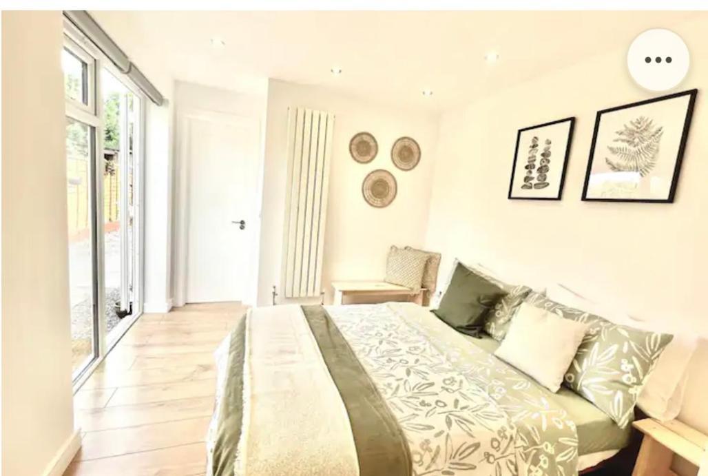 סאות'המפטון Stunning 1 Bedroom And Double Sofa Bed Near Train Station מראה חיצוני תמונה